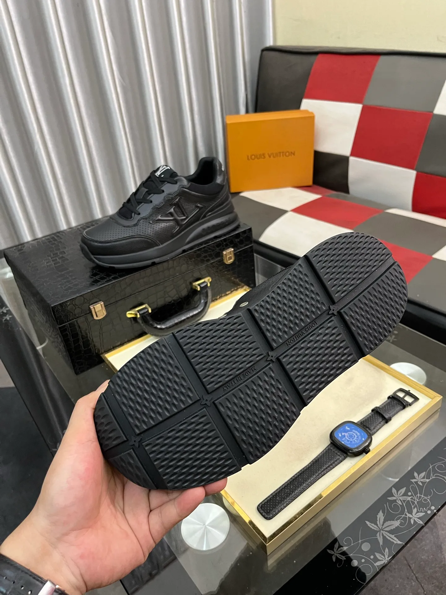 Men's shoes 💰458⌚️⌚️[Louis Vuitton LV] Dad shoes are popular casual sports shoes with outsole, breathable and comfortable, easy to walk, trendy men's versatile fly woven epoxy with ➕leather lining➕Gucci's popular original outsole, sports and running style, super comfortable. Code number 38-44
